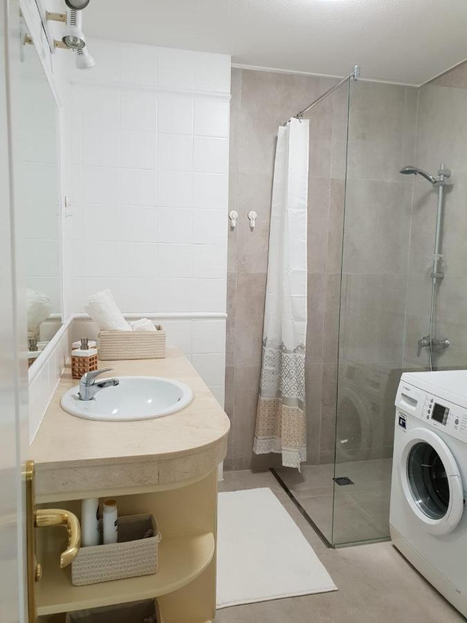 A Charming Apartment With A Swimming Pool Costa del Silencio Eksteriør billede